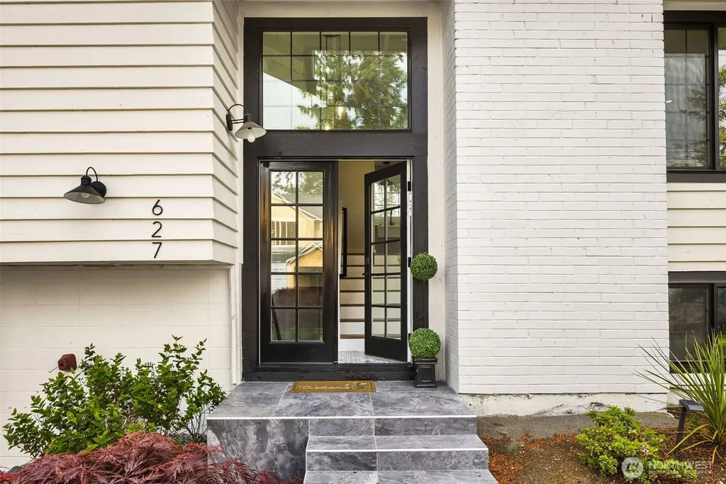 627 166th Avenue NE Bellevue WA 98008