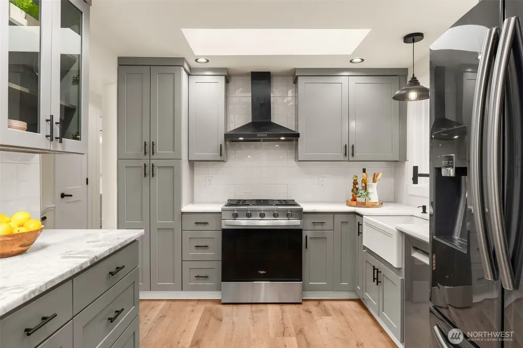 627 166th Avenue NE Bellevue WA 98008