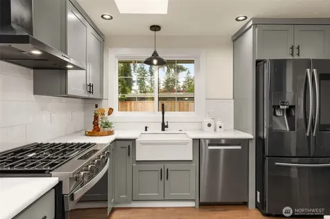 627 166th Avenue NE Bellevue WA 98008