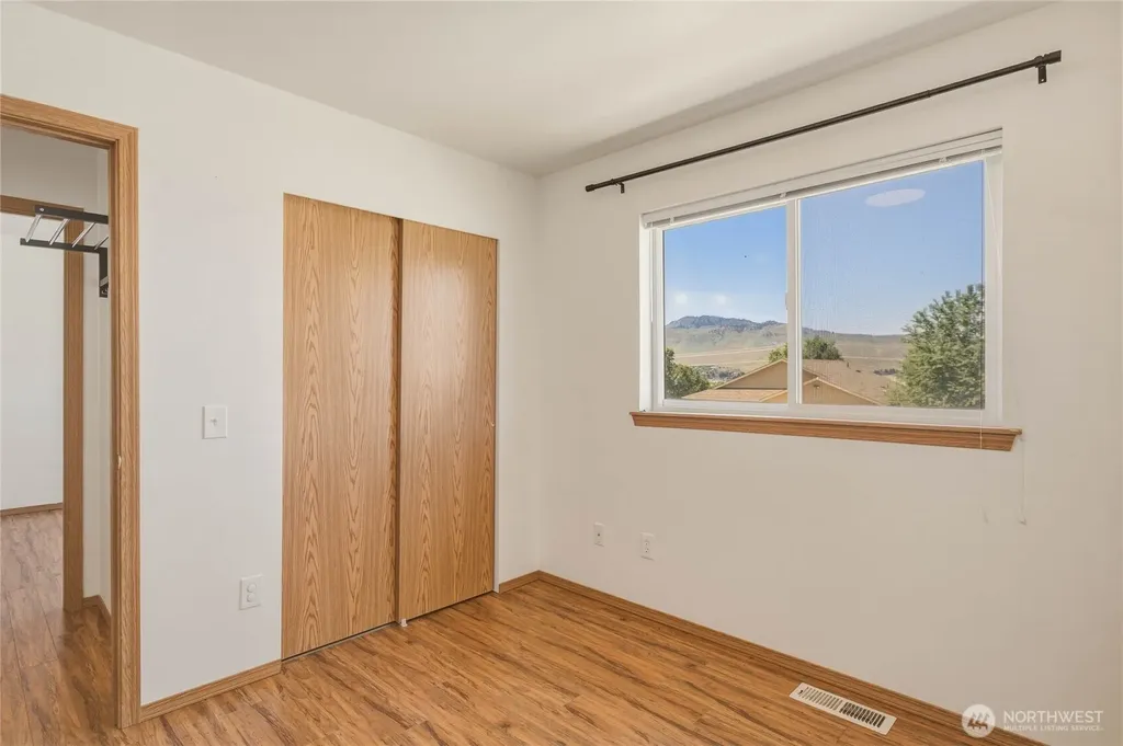 3935 NE Vista Del Rey Drive East Wenatchee WA 98802