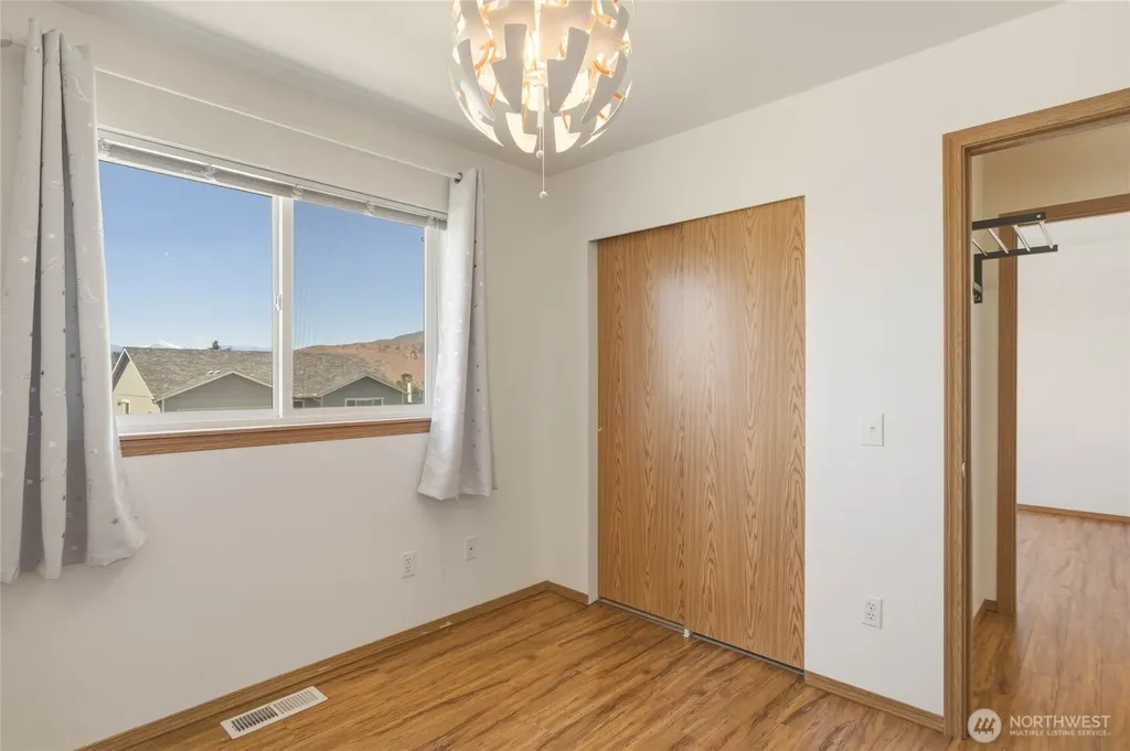 3935 NE Vista Del Rey Drive East Wenatchee WA 98802