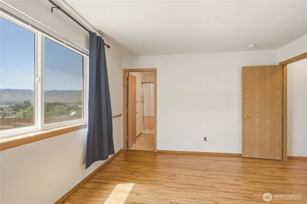 3935 NE Vista Del Rey Drive East Wenatchee WA 98802
