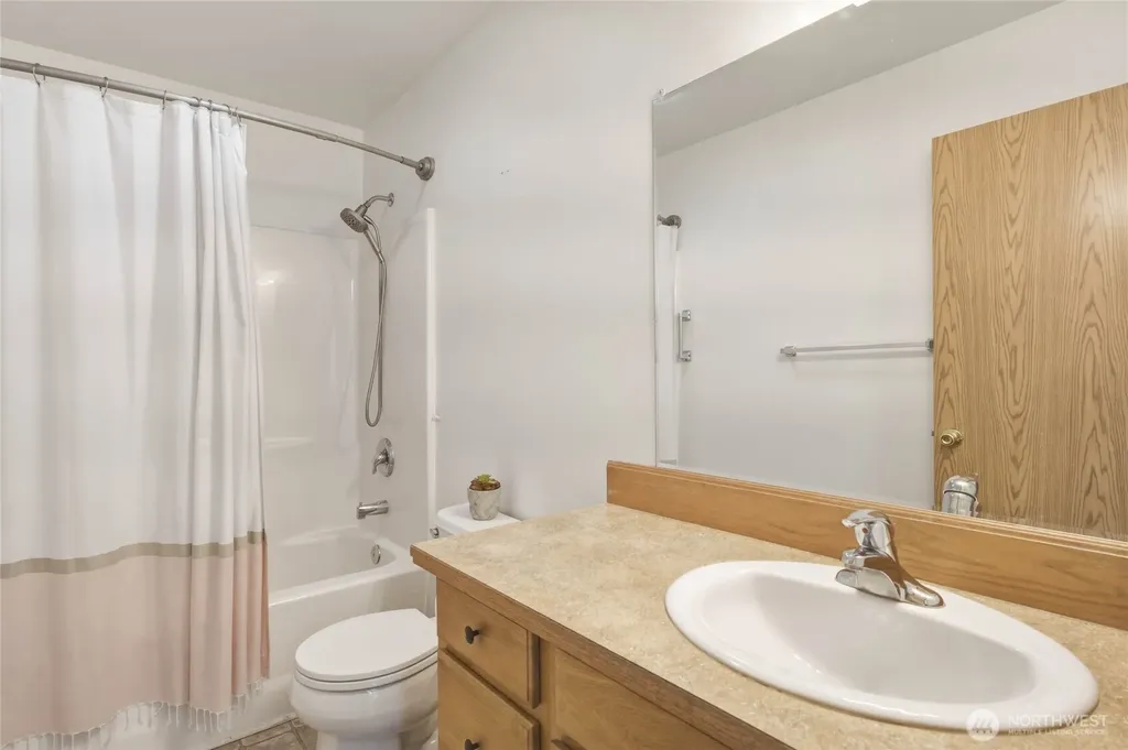 3935 NE Vista Del Rey Drive East Wenatchee WA 98802