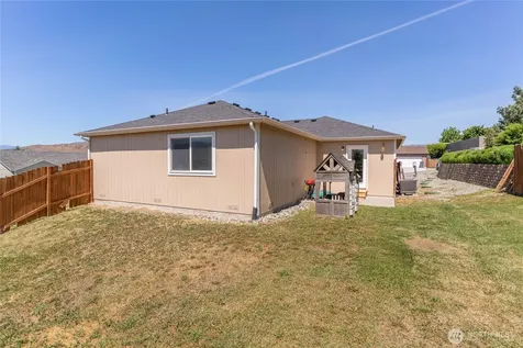 3935 NE Vista Del Rey Drive East Wenatchee WA 98802