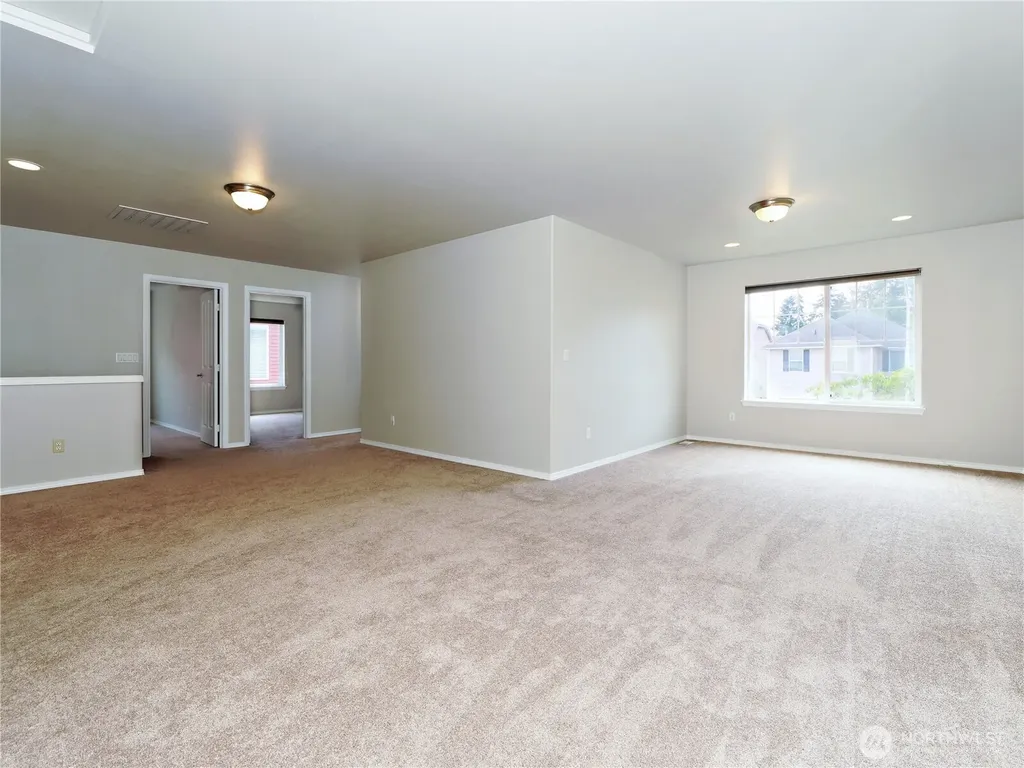 33060 41st Place S Federal Way WA 98001