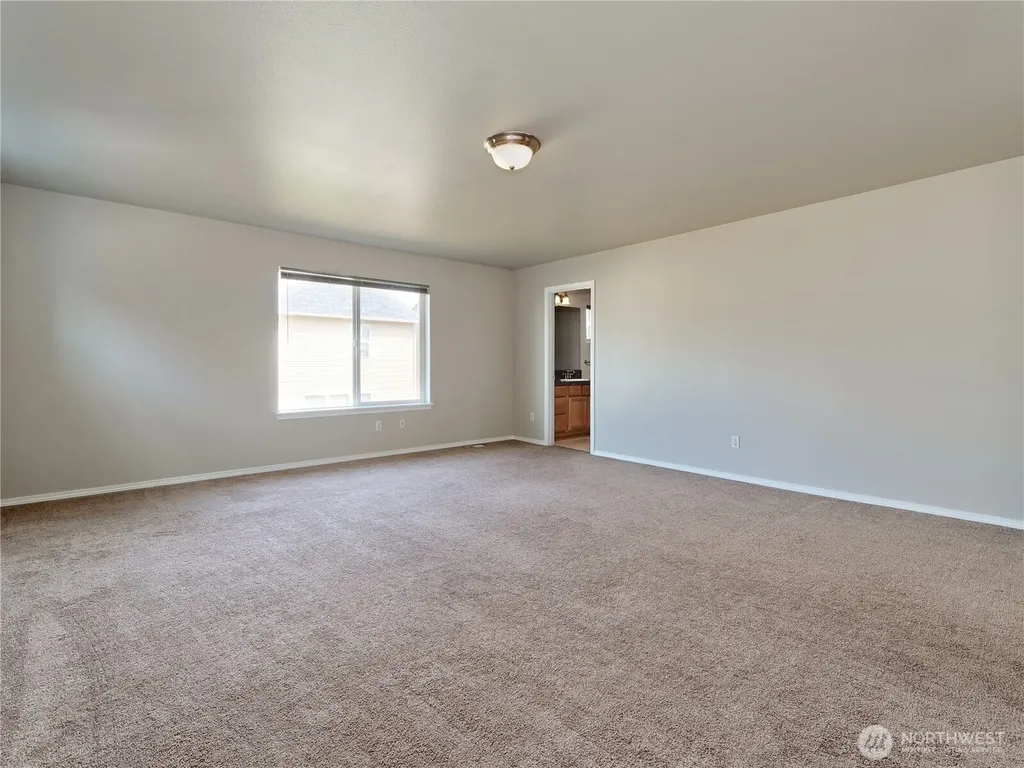 33060 41st Place S Federal Way WA 98001