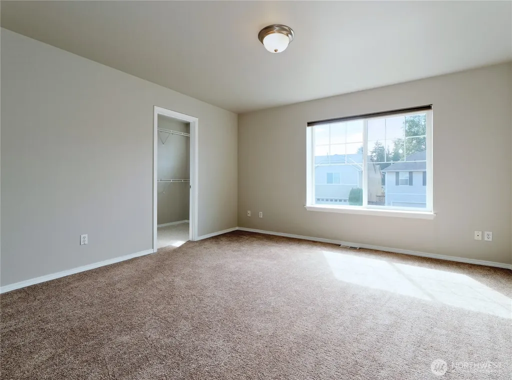 33060 41st Place S Federal Way WA 98001