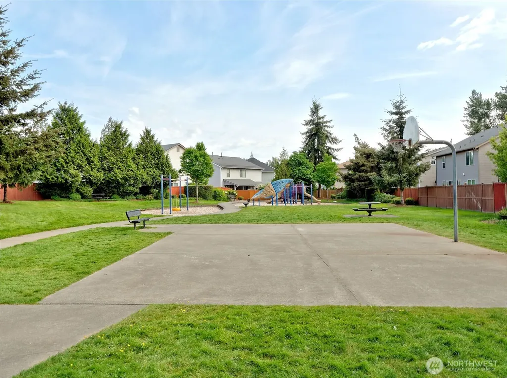 33060 41st Place S Federal Way WA 98001