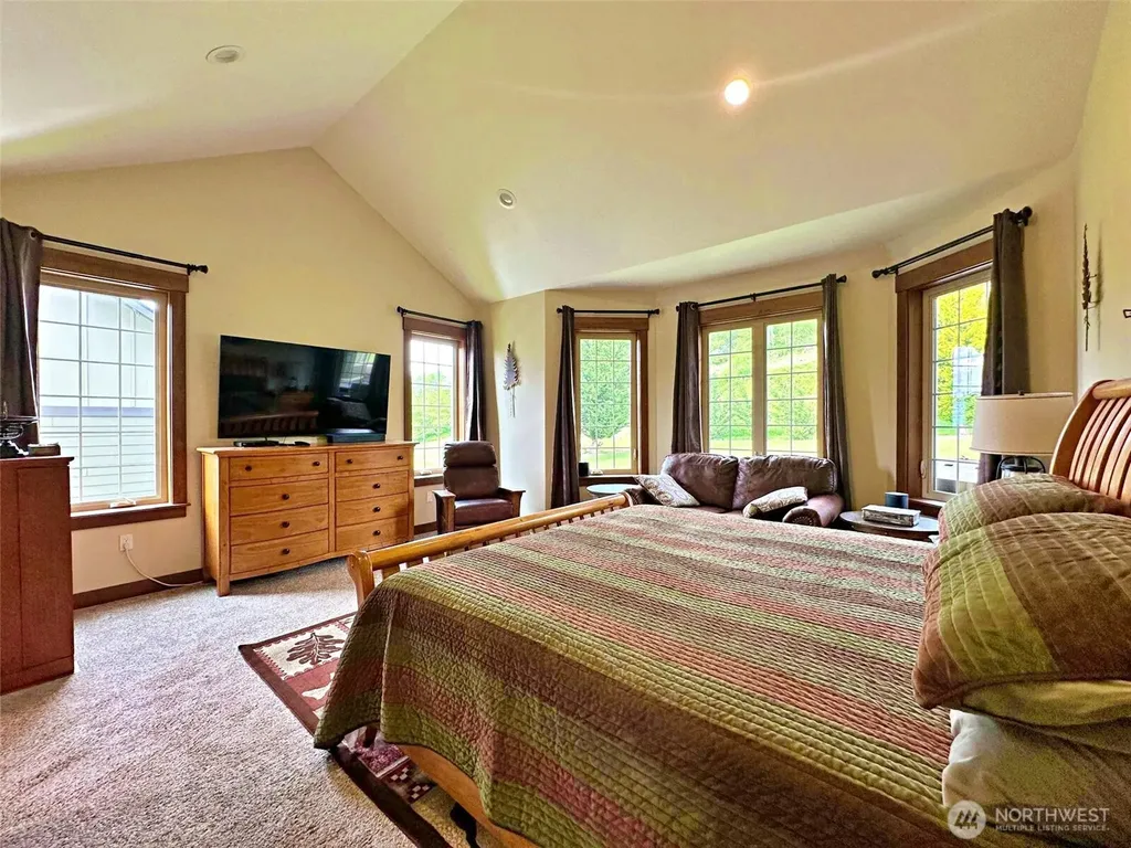 104 Hummingbird Lane Silver Creek WA 98585