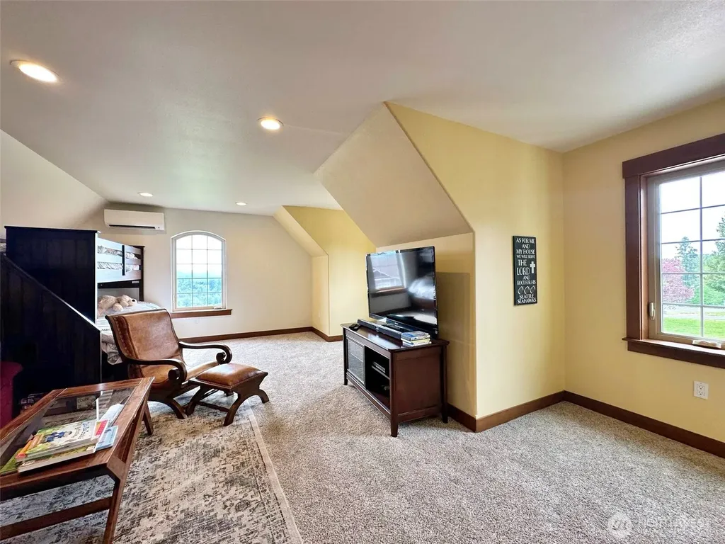 104 Hummingbird Lane Silver Creek WA 98585