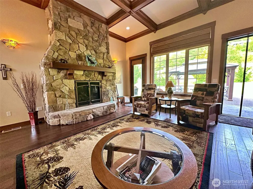 104 Hummingbird Lane Silver Creek WA 98585