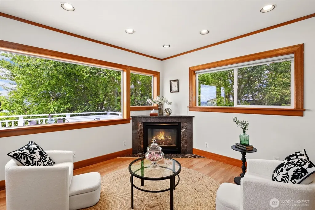 6716 37th Avenue SW Seattle WA 98126