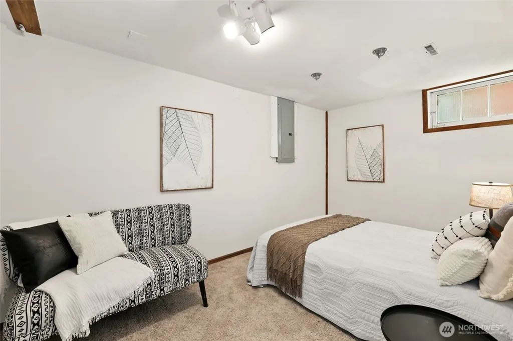 6716 37th Avenue SW Seattle WA 98126