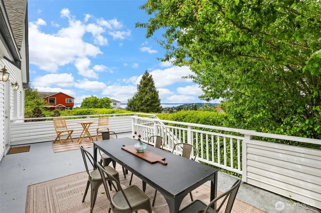 6716 37th Avenue SW Seattle WA 98126
