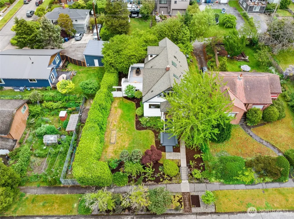 6716 37th Avenue SW Seattle WA 98126