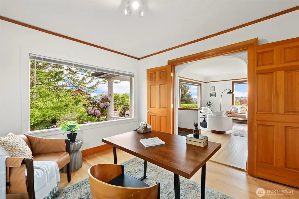 6716 37th Avenue SW Seattle WA 98126