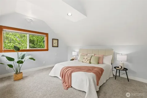 6716 37th Avenue SW Seattle WA 98126