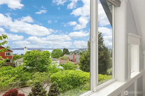 6716 37th Avenue SW Seattle WA 98126