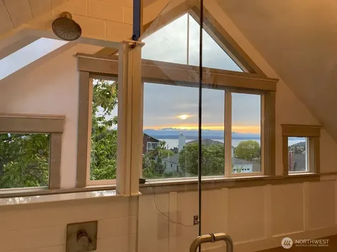 6716 37th Avenue SW Seattle WA 98126