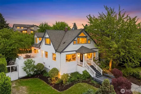 6716 37th Avenue SW Seattle WA 98126