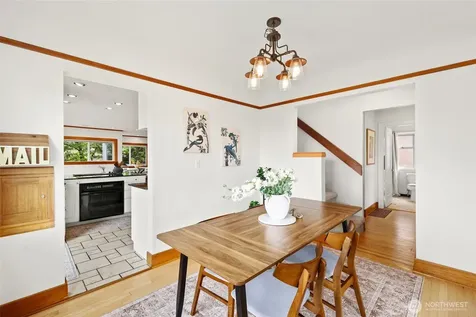 6716 37th Avenue SW Seattle WA 98126