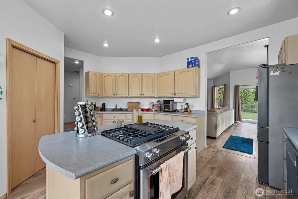 20303 Gardner Court Burlington WA 98233