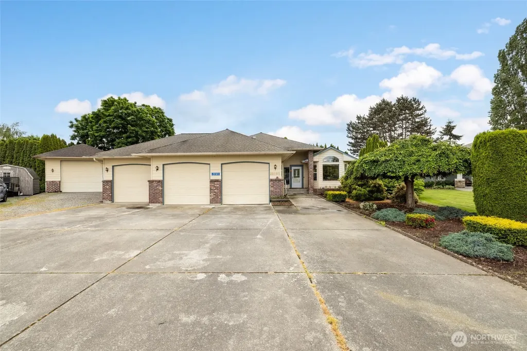 20303 Gardner Court Burlington WA 98233