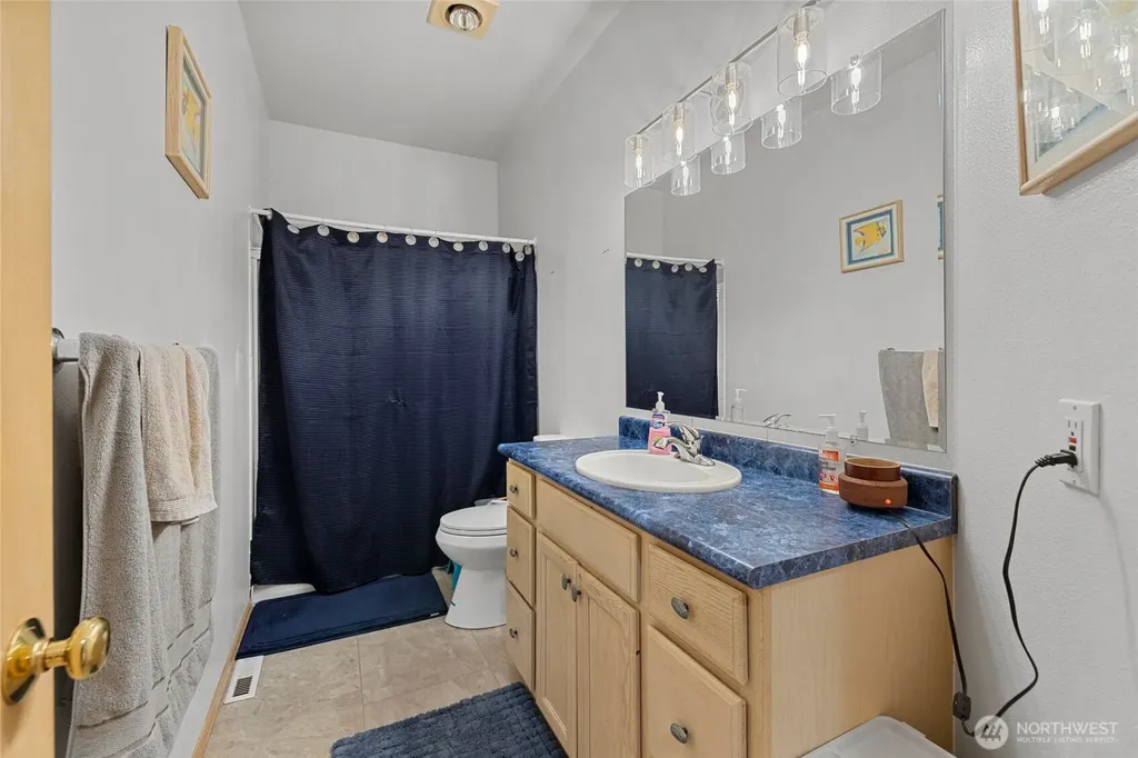 20303 Gardner Court Burlington WA 98233