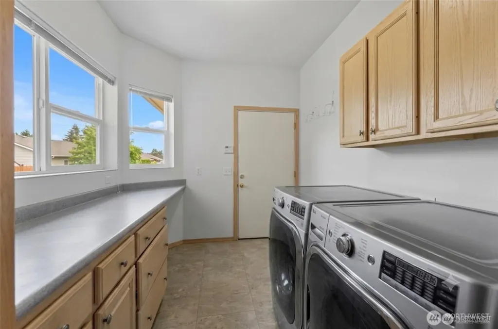 20303 Gardner Court Burlington WA 98233