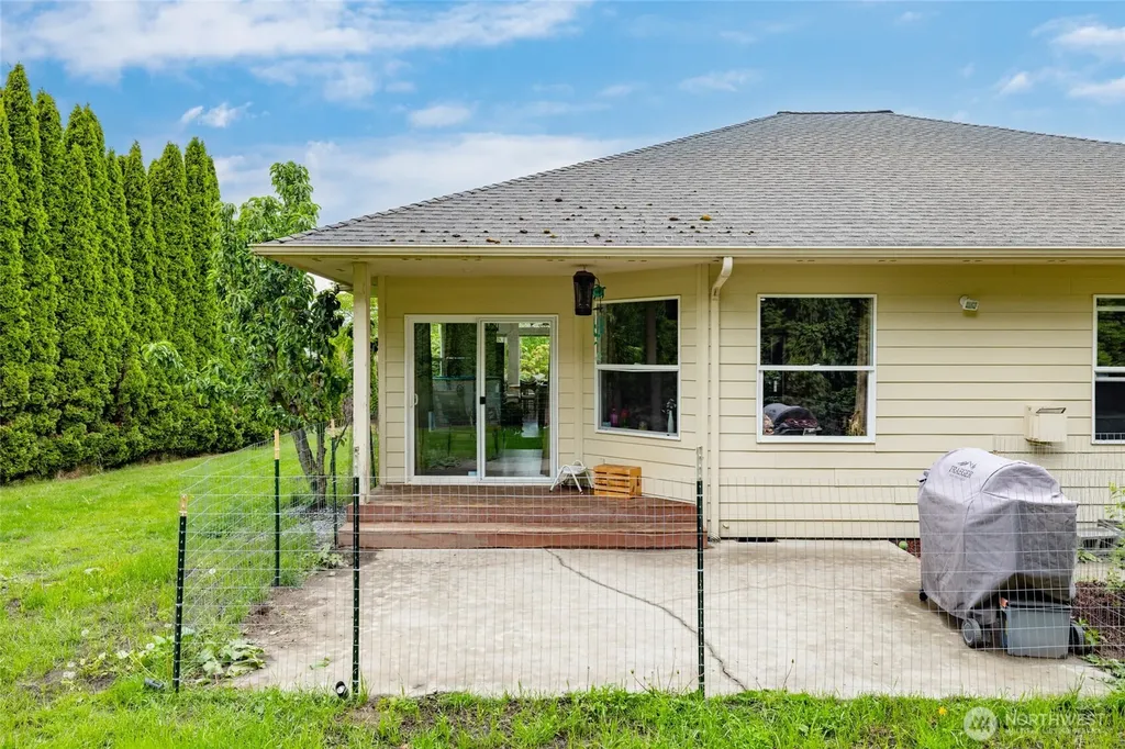 20303 Gardner Court Burlington WA 98233