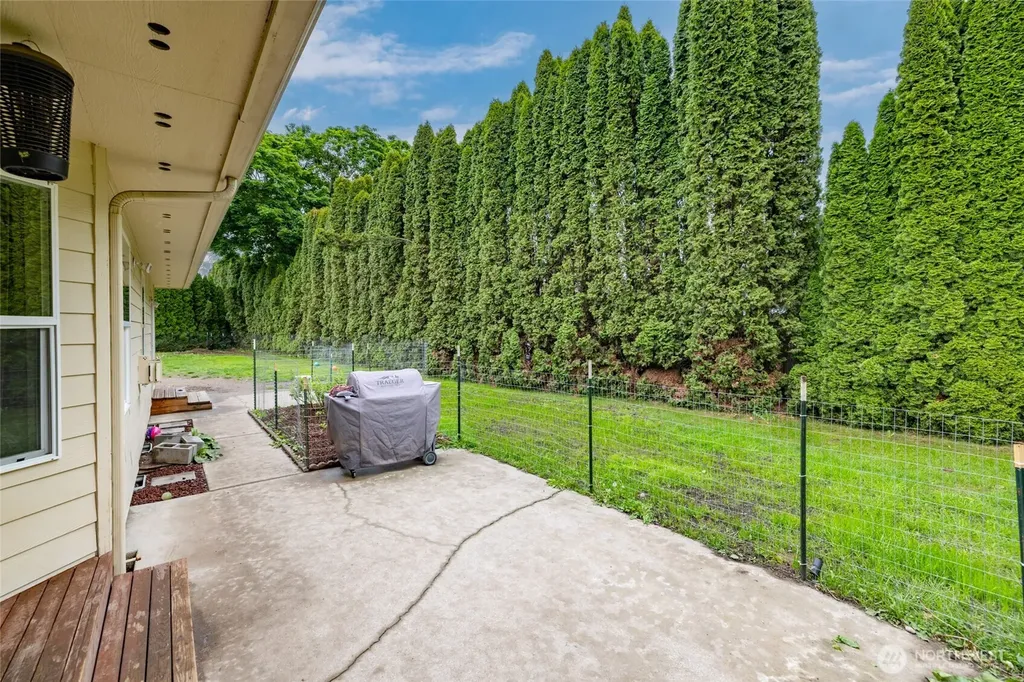 20303 Gardner Court Burlington WA 98233