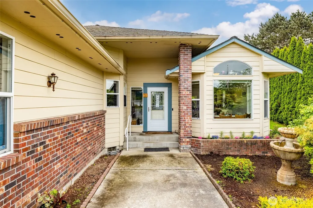 20303 Gardner Court Burlington WA 98233