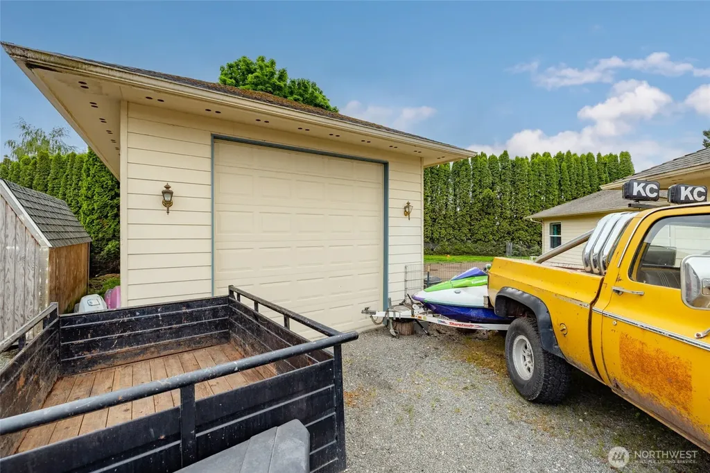 20303 Gardner Court Burlington WA 98233
