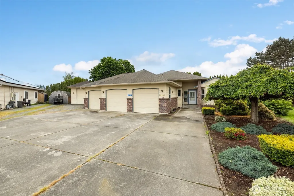 20303 Gardner Court Burlington WA 98233