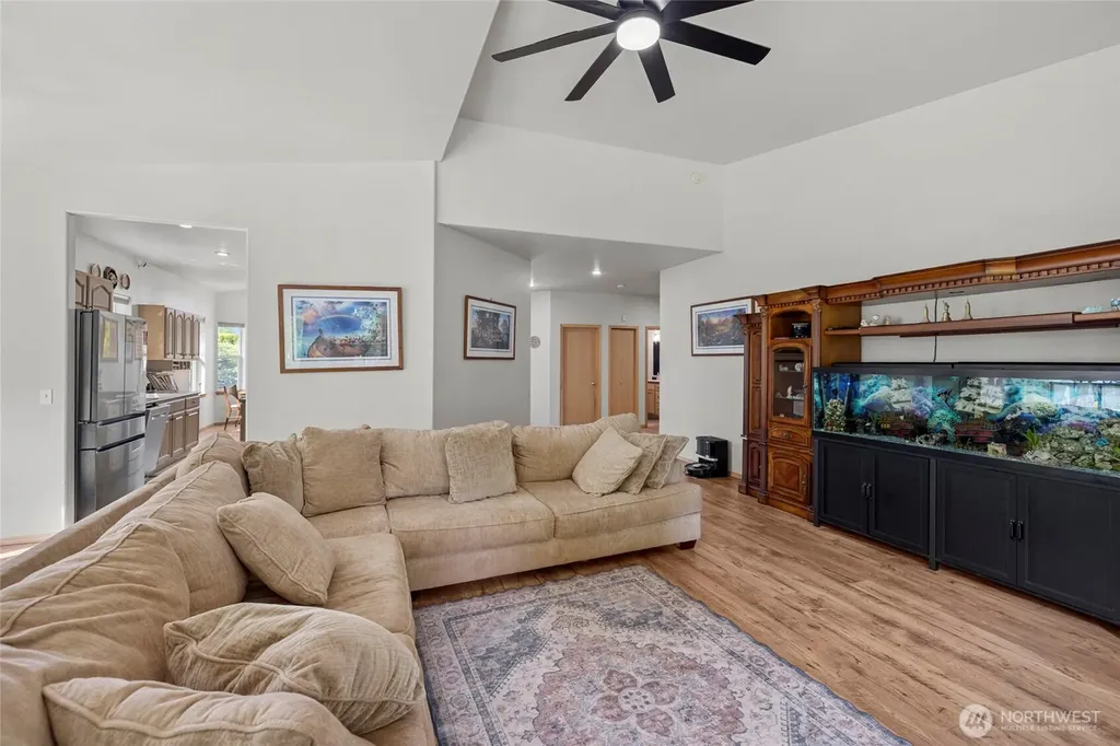 20303 Gardner Court Burlington WA 98233