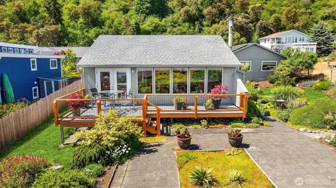 25918 75th Avenue SW Vashon WA 98070