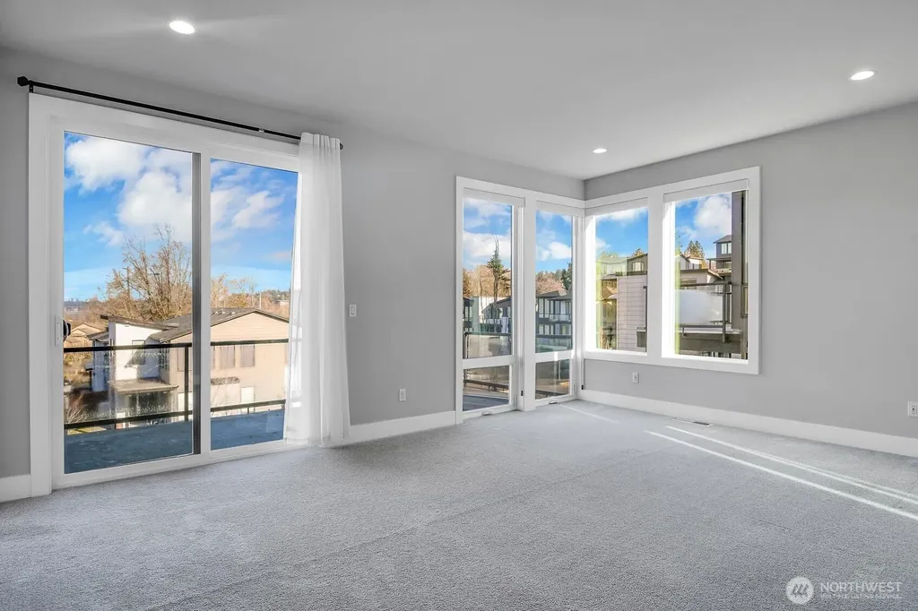 1113 N 39th Court Renton WA 98056
