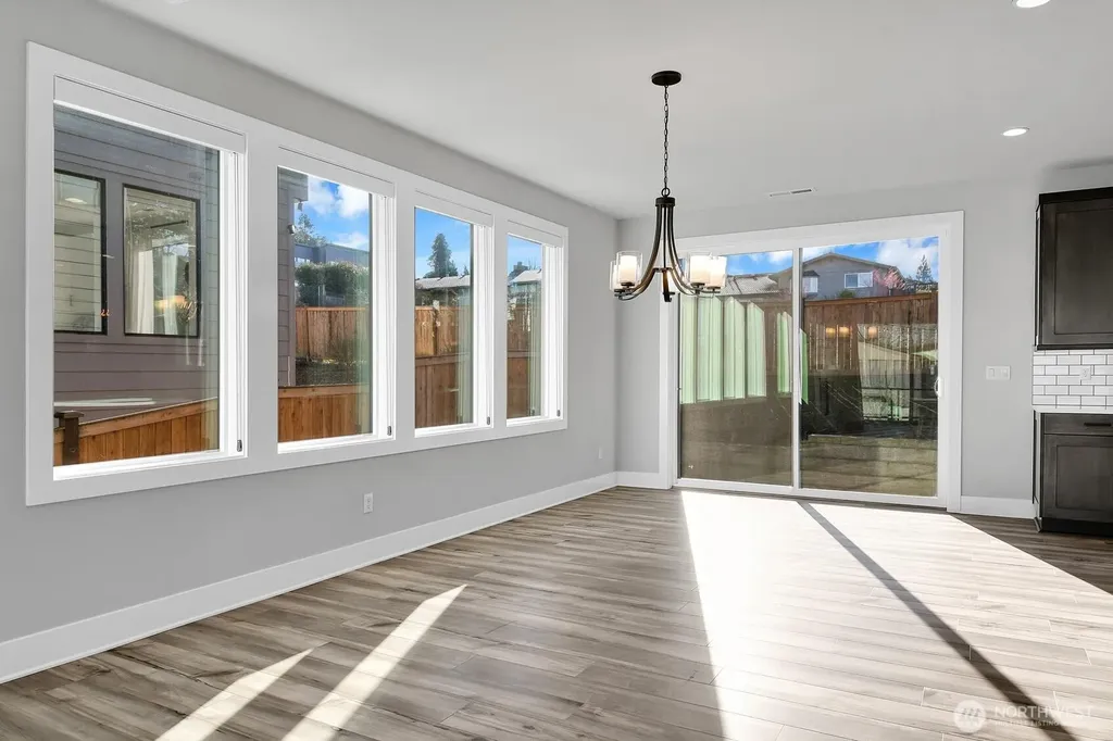 1113 N 39th Court Renton WA 98056