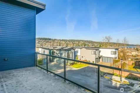 1113 N 39th Court Renton WA 98056