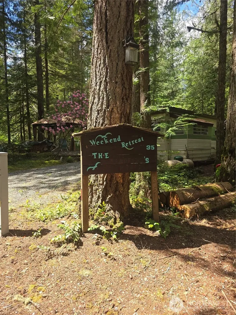 35 Wilderness Way Maple Falls WA 98266