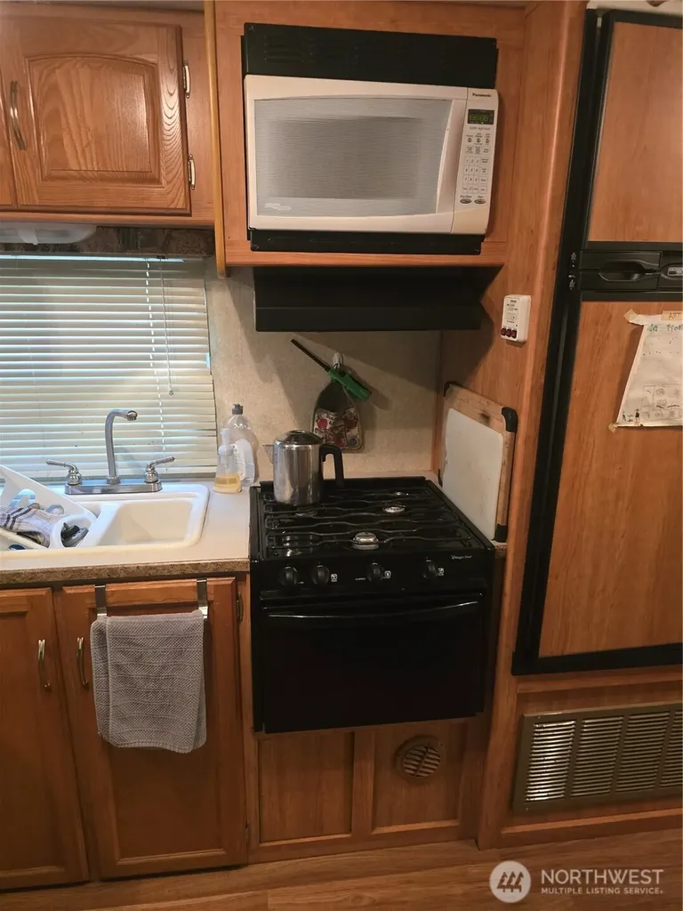35 Wilderness Way Maple Falls WA 98266