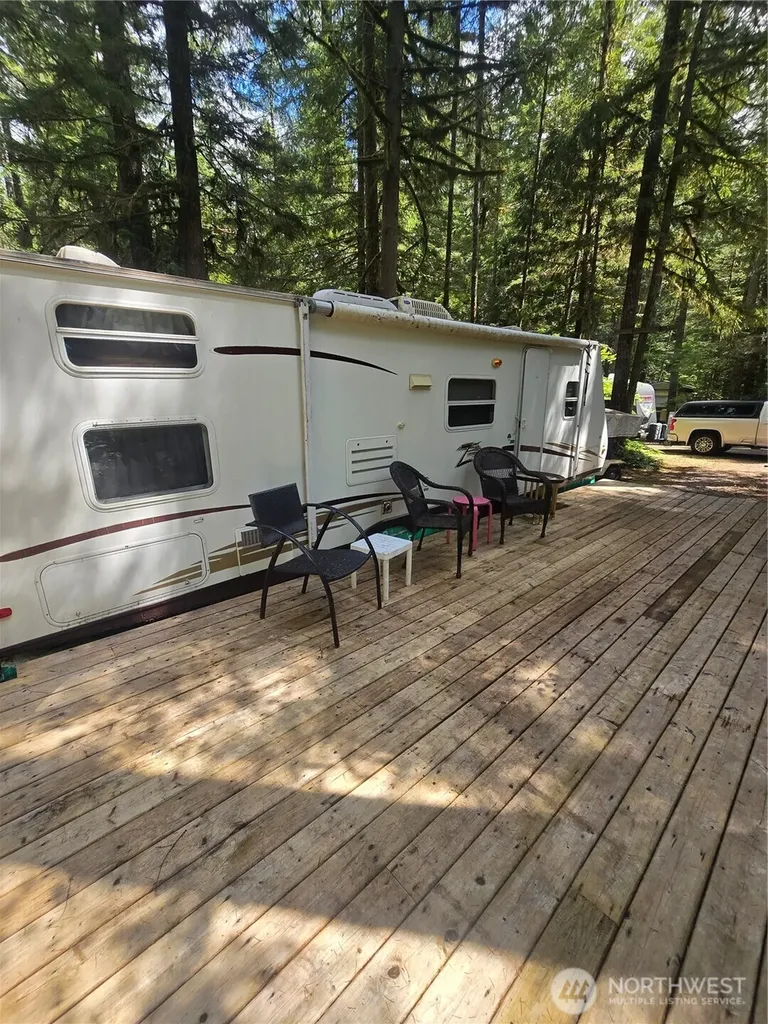 35 Wilderness Way Maple Falls WA 98266
