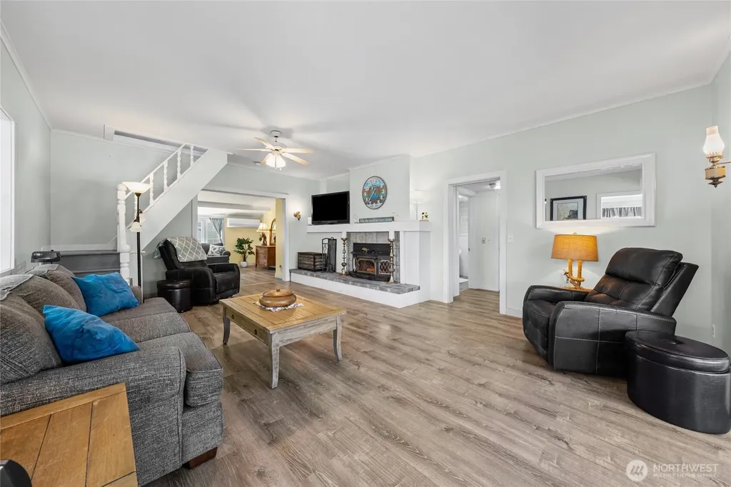 50 N Tillicum Beach Lane Shelton WA 98584