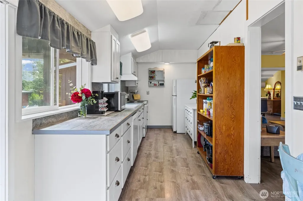 50 N Tillicum Beach Lane Shelton WA 98584