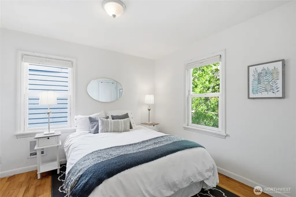 3444 34th Avenue W Seattle WA 98199