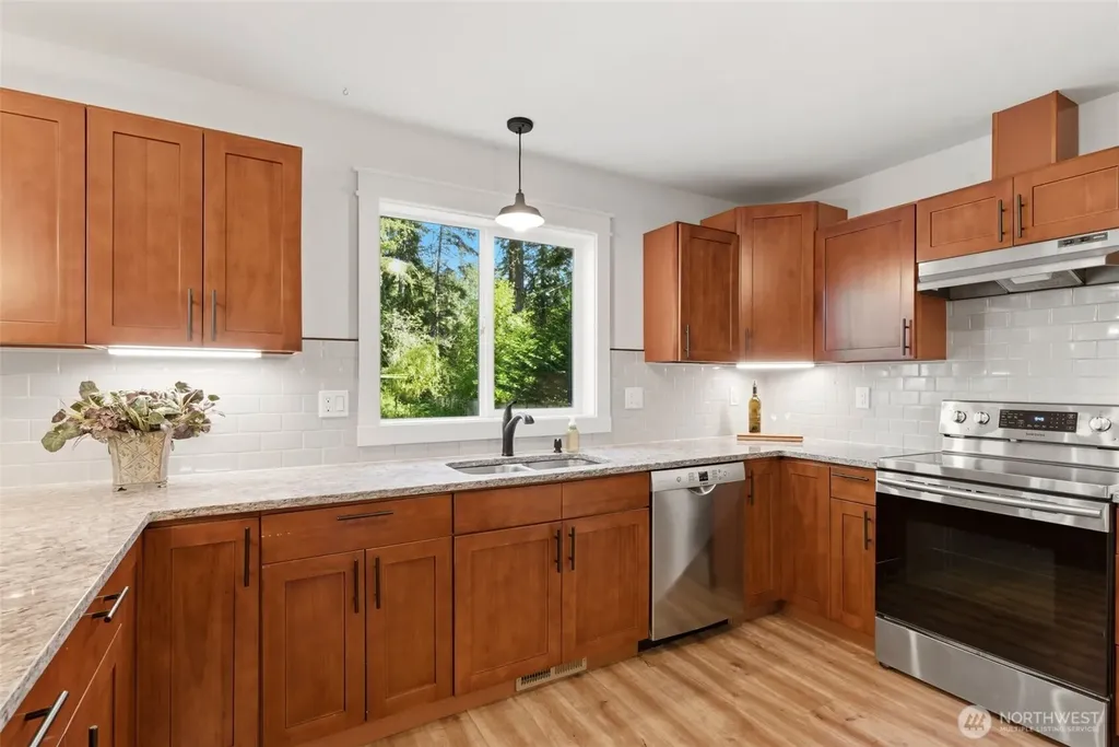 8645 Evergreen Drive NE Olympia WA 98506