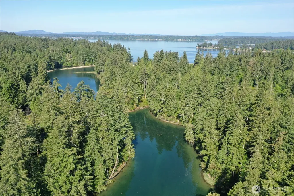 8645 Evergreen Drive NE Olympia WA 98506