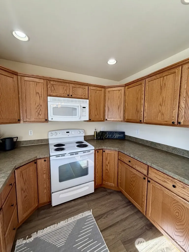 913 S 90th Avenue Yakima WA 98908