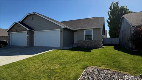 913 S 90th Avenue Yakima WA 98908