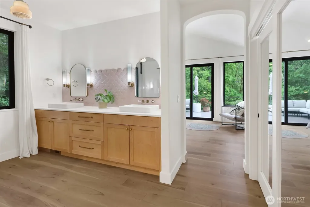 4357 Lakehill Lane Bellingham WA 98229